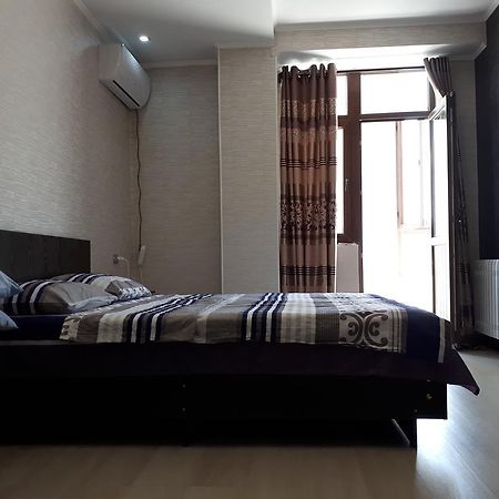 Oscar'S Apartments Bishkek Exterior foto